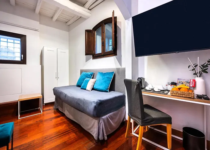 Maison Giulia Oda ve Kahvaltı 4*